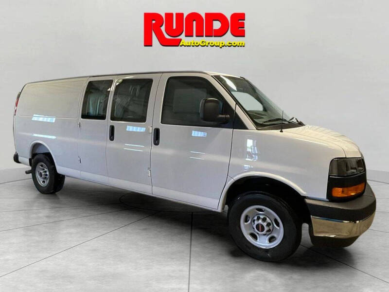 2025 GMC Savana 3500