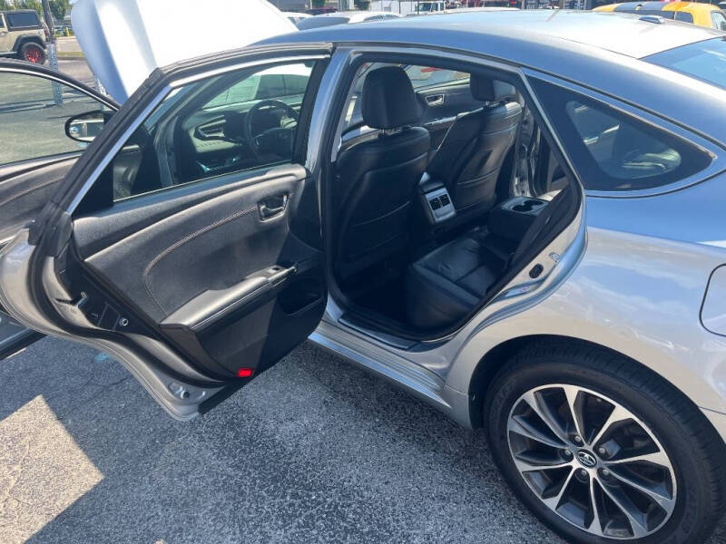 2018 Toyota Avalon XLE