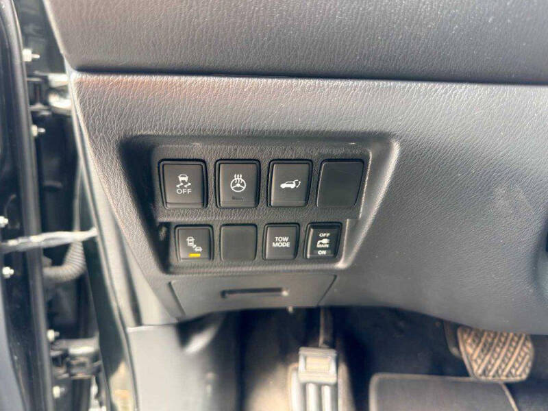 2020 Nissan Pathfinder SL