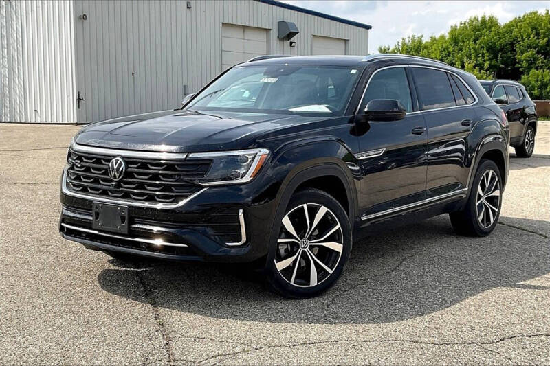 Used 2024 Volkswagen Atlas Cross Sport SEL Premium R-LINE with VIN 1V2FE2CA5RC212379 for sale in Montevideo, Minnesota