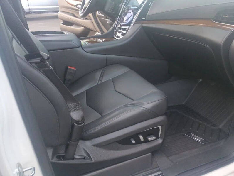 2020 Cadillac Escalade Luxury