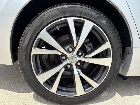 2017 Nissan Maxima