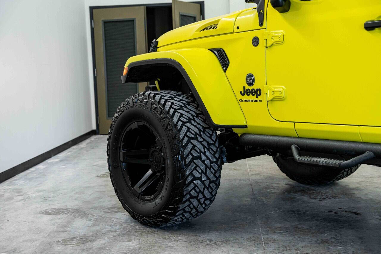 2023 JEEP Gladiator Pickup - $65,995