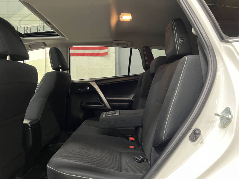 2017 Toyota RAV4 Hybrid XLE