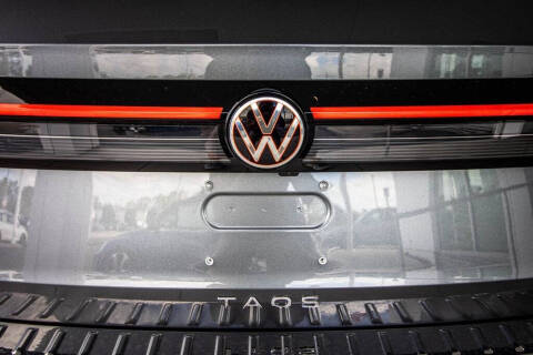 2026 Volkswagen Taos SE