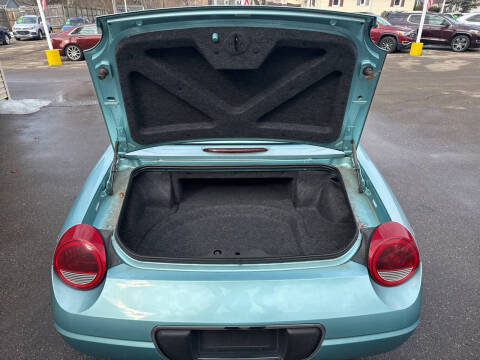 2002 Ford Thunderbird Deluxe