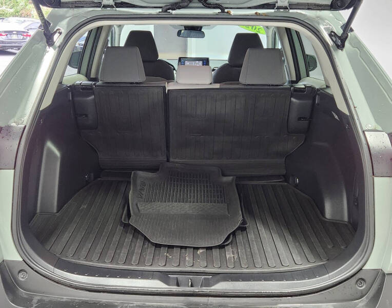 2021 Toyota RAV4 Hybrid XLE