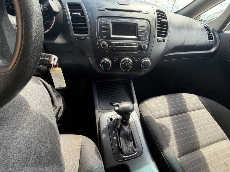 2016 Kia Forte5 LX