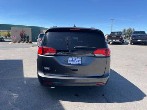 2020 Chrysler Pacifica Touring L