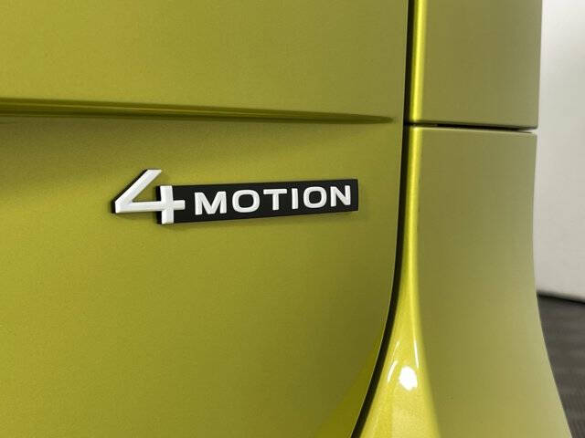 2025 Volkswagen ID. Buzz Pro S Plus 4Motion