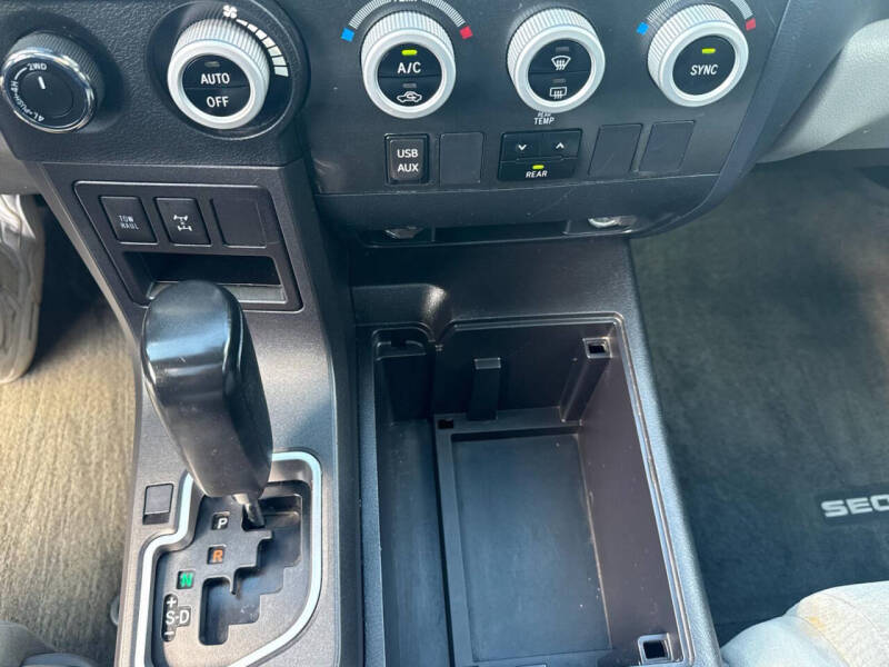 2019 Toyota Sequoia SR5