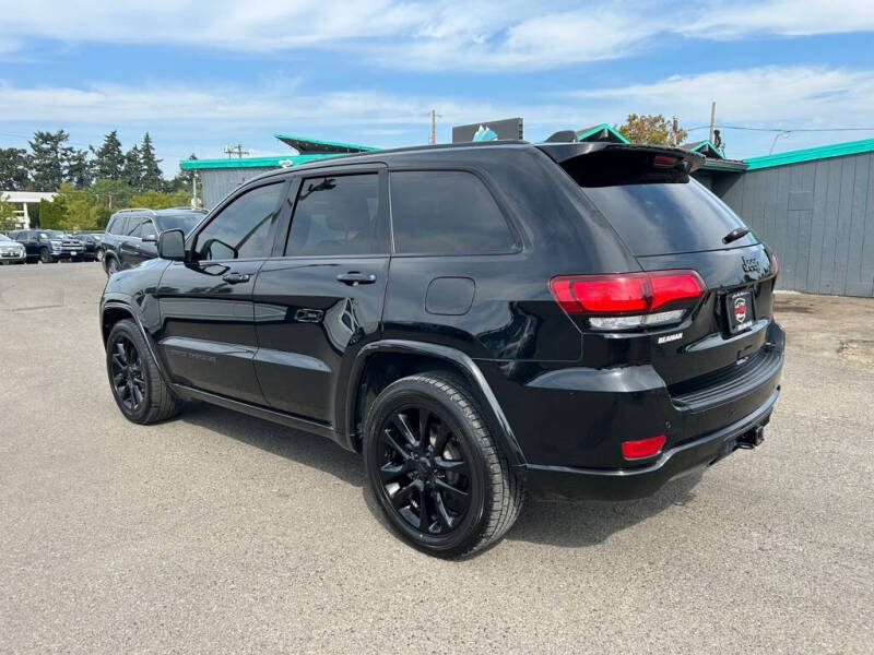 2020 Jeep Grand Cherokee Laredo
