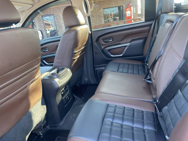 2017 Nissan Titan Platinum Reserve