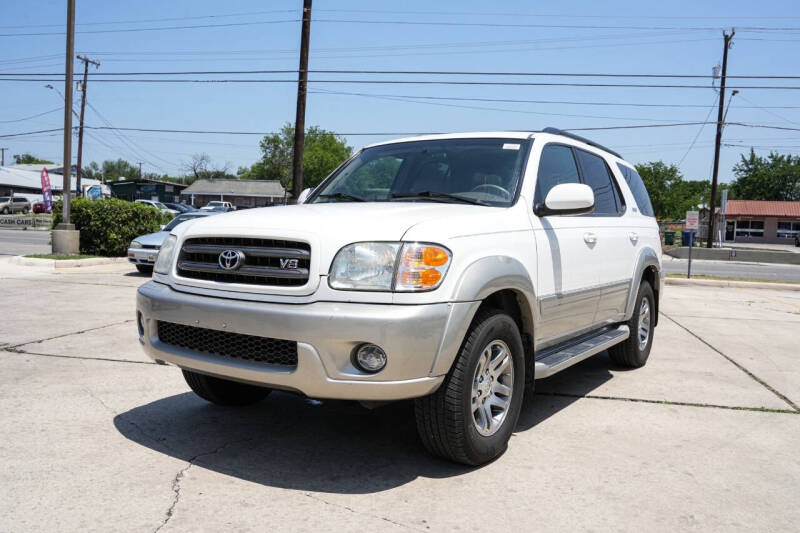 2004 Toyota Sequoia SR5