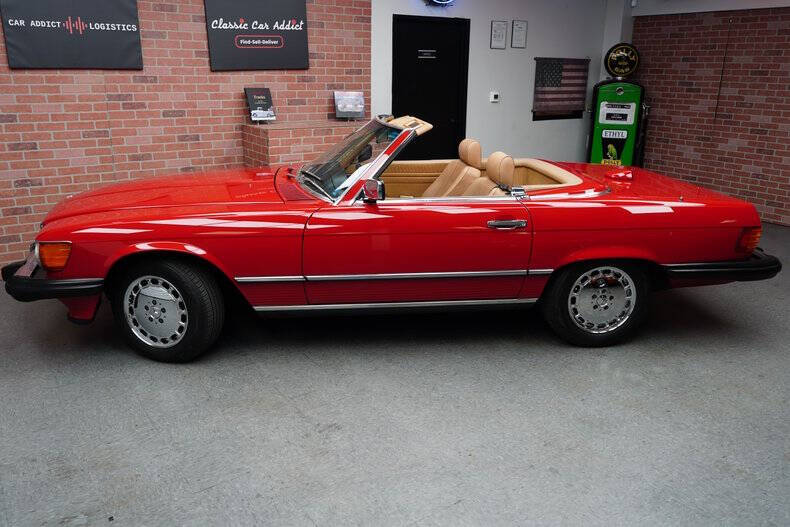 1986 Mercedes-Benz 560-Class 560 SL