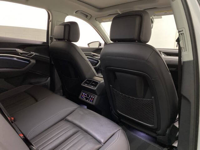 2024 Audi Q8 e-tron quattro Premium Plus