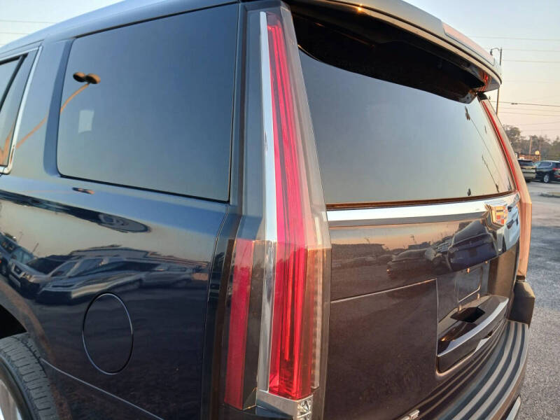 2019 Cadillac Escalade Standard