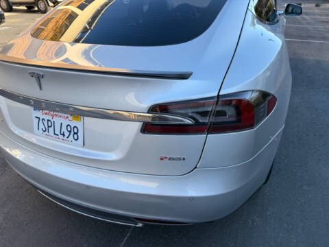 2013 Tesla Model S Performance