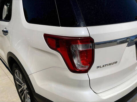 2017 Ford Explorer Platinum