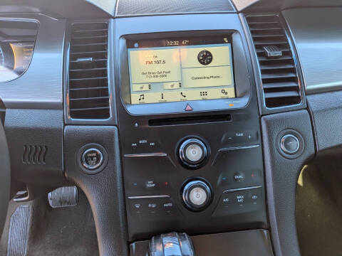 2018 Ford Taurus SEL