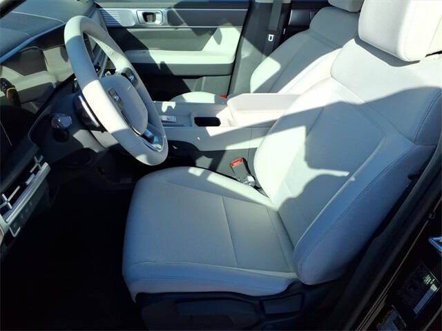 2026 Hyundai Santa Fe SE