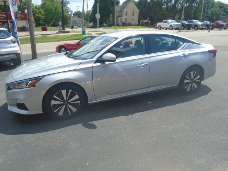 Nelson Auto Sales Car Dealer in Toulon, IL