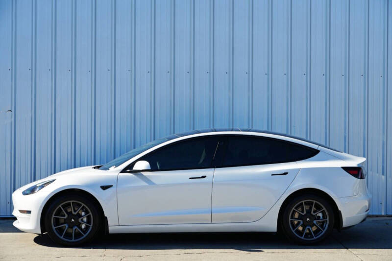 2021 Tesla Model 3 Standard Range Plus