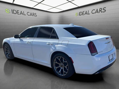 2017 Chrysler 300 S
