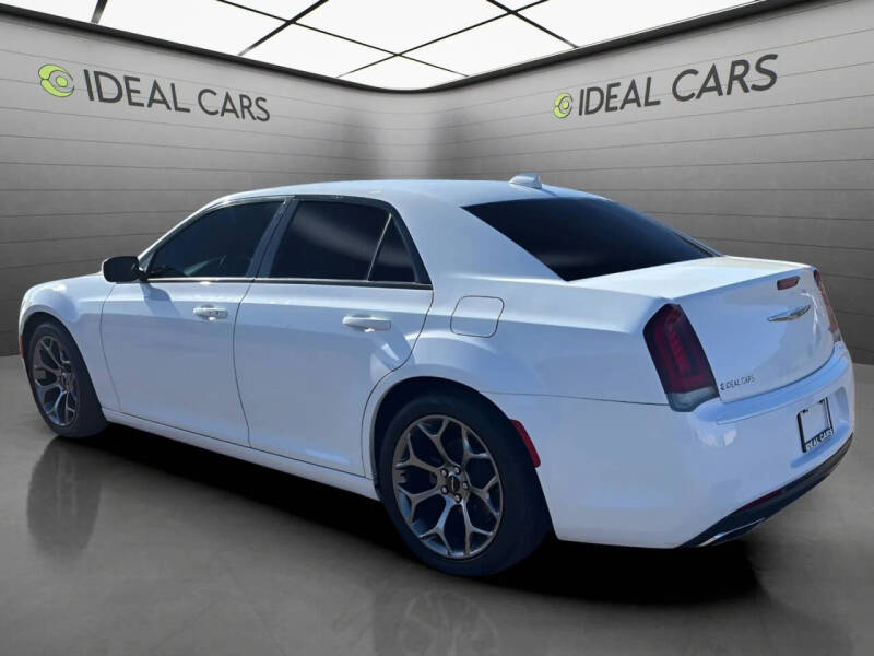2017 Chrysler 300 S