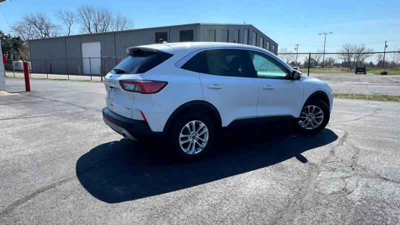 2020 Ford Escape SE