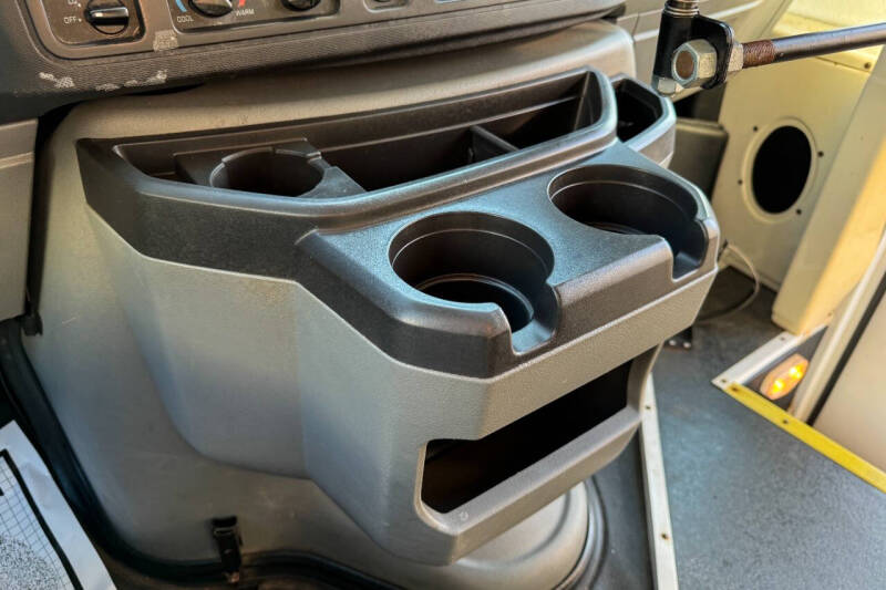 2011 Ford E-Series E-350 SD