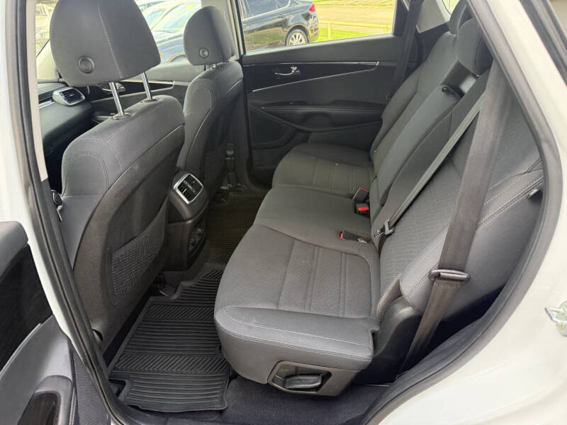 2019 Kia Sorento L