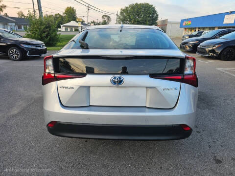 2019 Toyota Prius LE