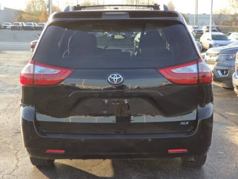 2015 Toyota Sienna XLE 8-Passenger