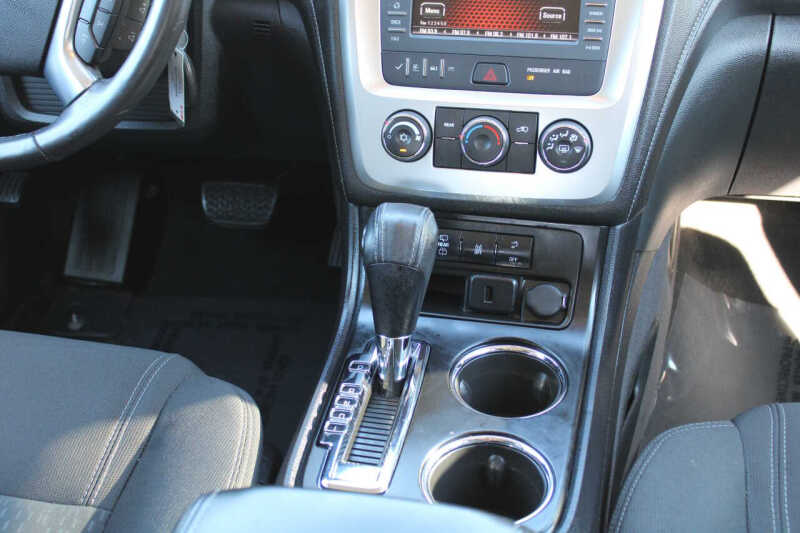 2016 GMC Acadia SLE-2