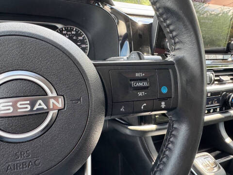 2025 Nissan Pathfinder SV
