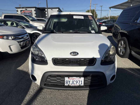2013 Kia Soul +