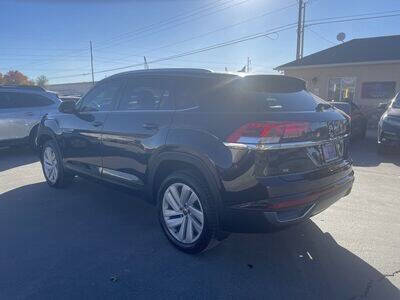 2023 Volkswagen Atlas Cross Sport SE 4Motion