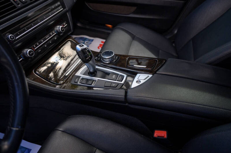 2015 BMW 5 Series 535i