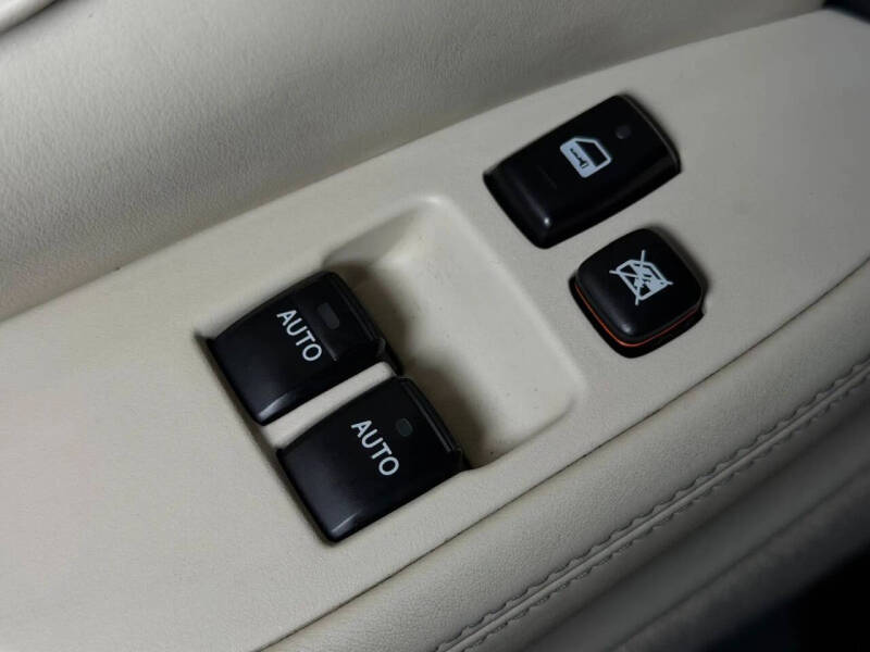 2004 Lexus SC 430