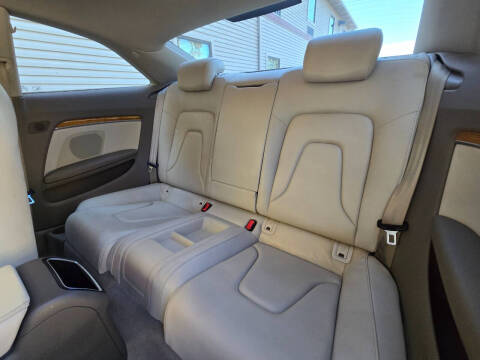 2010 Audi A5 2.0T quattro Premium