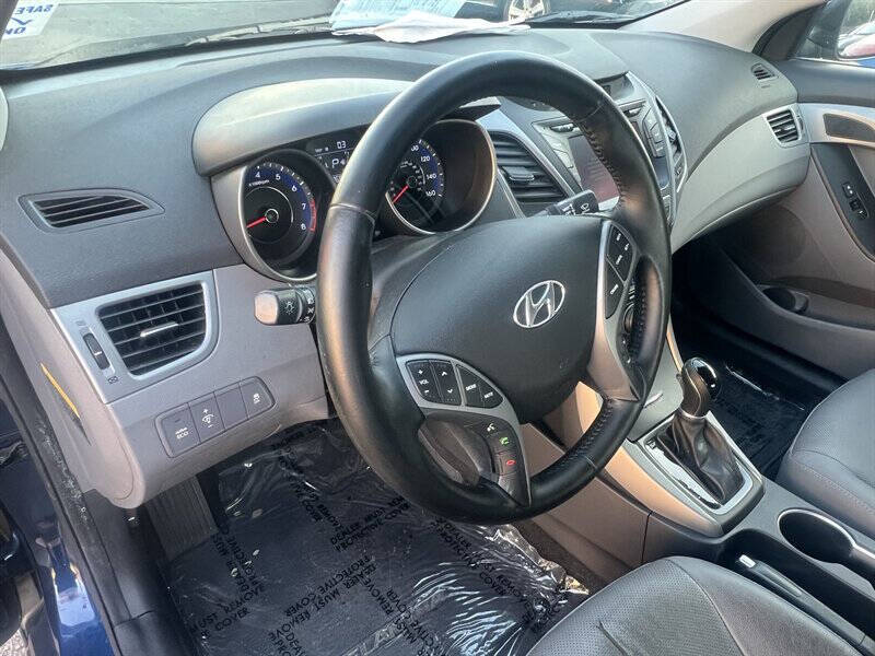 2014 Hyundai Elantra SE