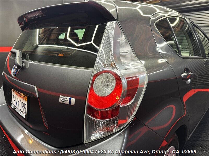 2014 Toyota Prius c Three