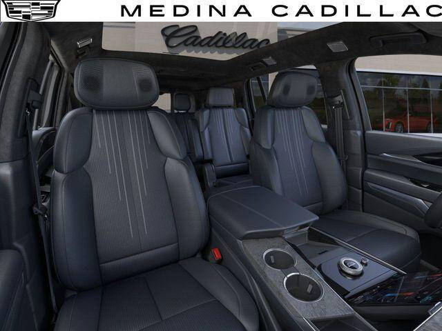2025 Cadillac Escalade IQ Luxury 2