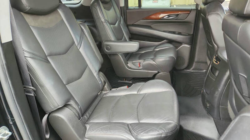 2018 Cadillac Escalade ESV Luxury