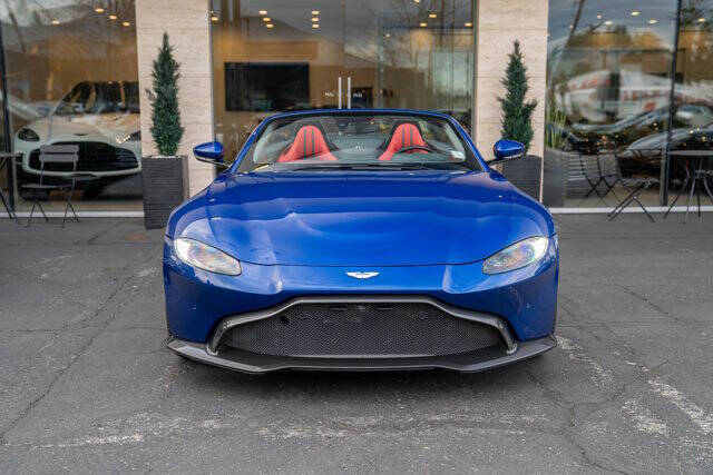 2022 Aston Martin Vantage 3