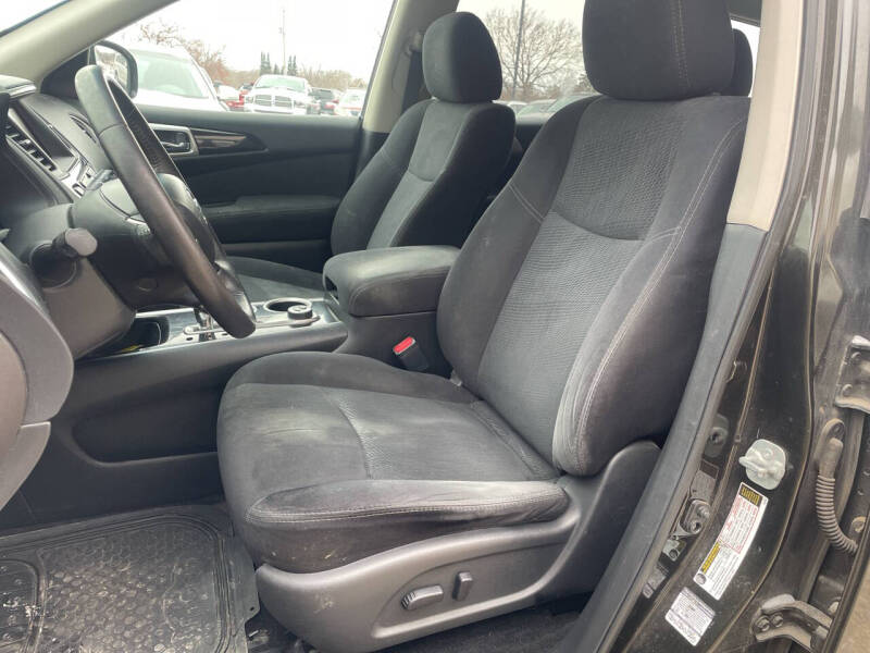 2015 Nissan Pathfinder SV