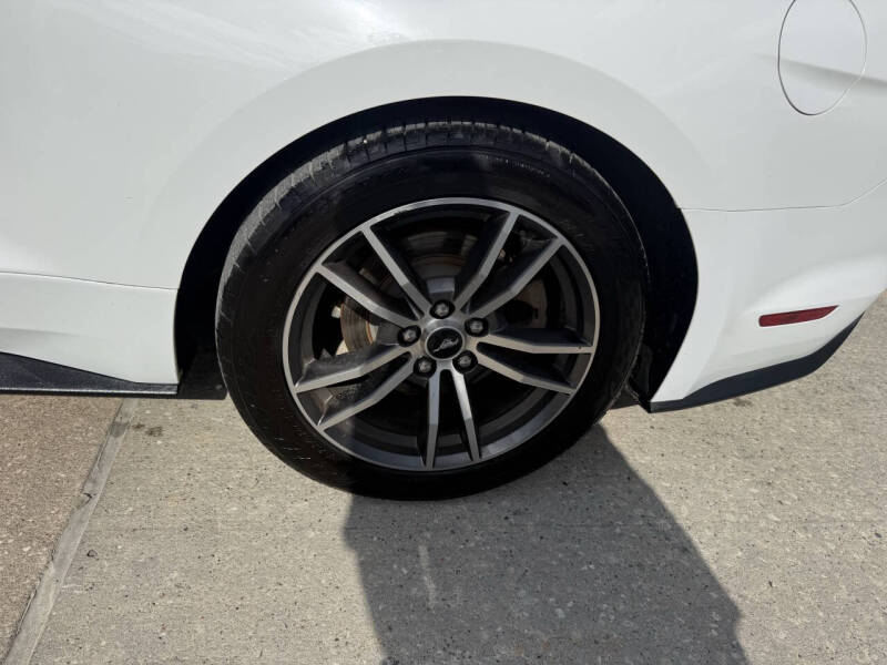 2017 Ford Mustang EcoBoost Premium