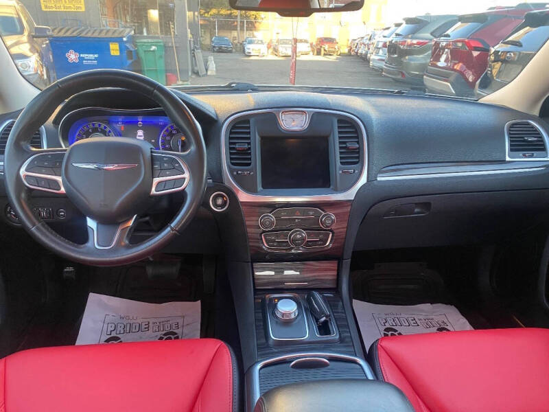 2019 Chrysler 300 Touring L