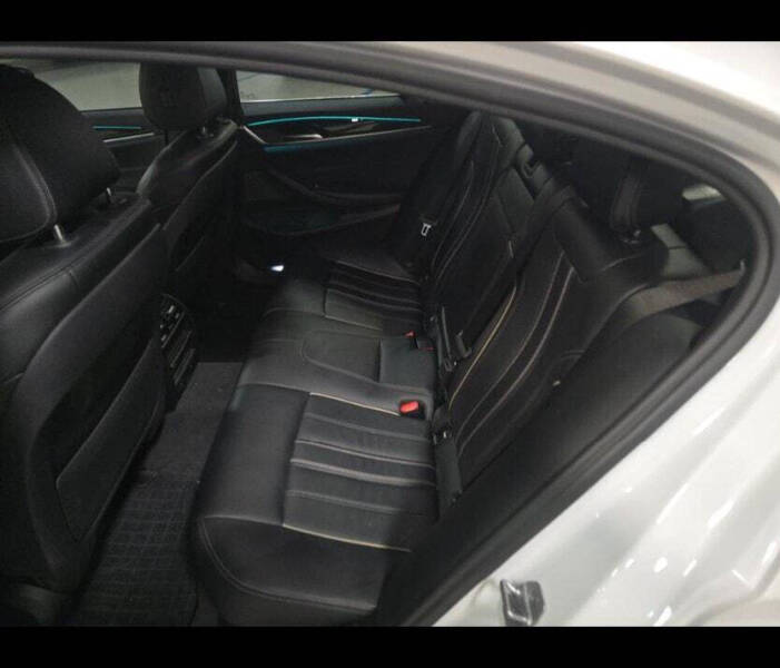 2018 BMW 5 Series 530i